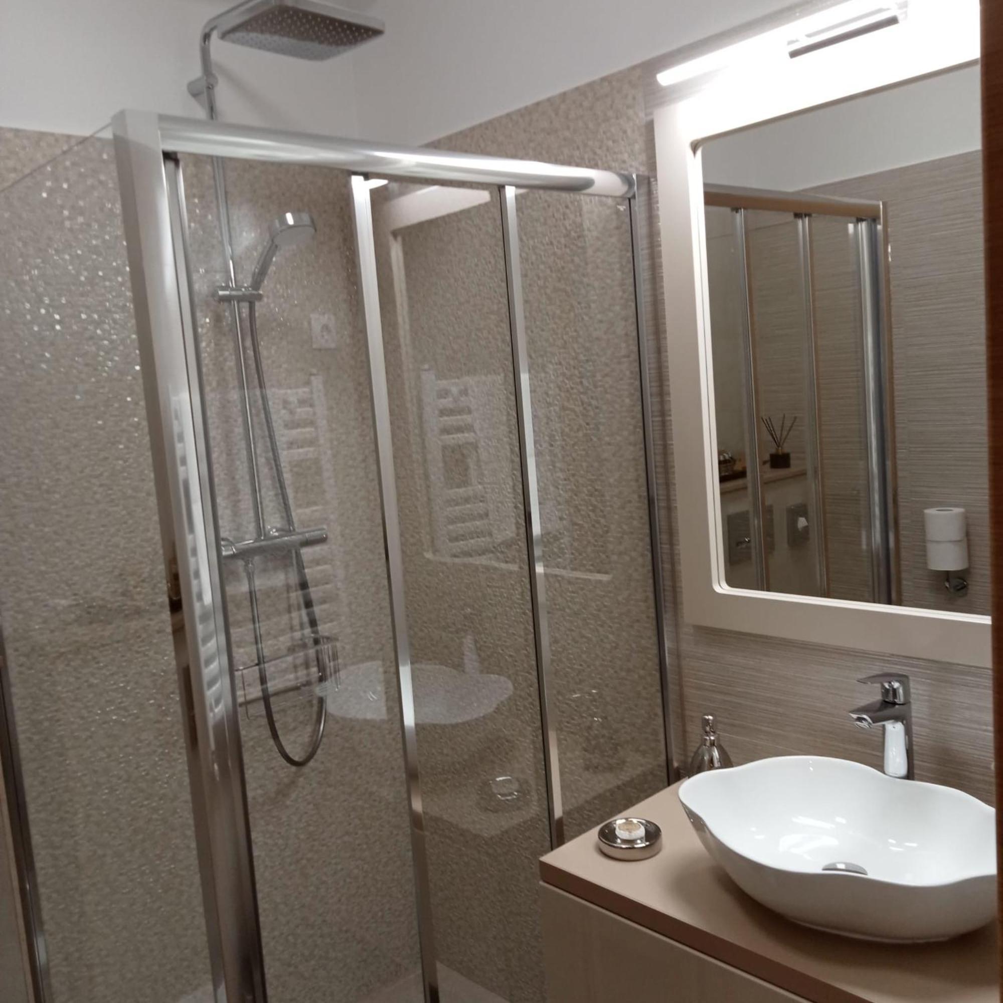 Elegant Suite - Titan Park Bucureşti Exterior foto